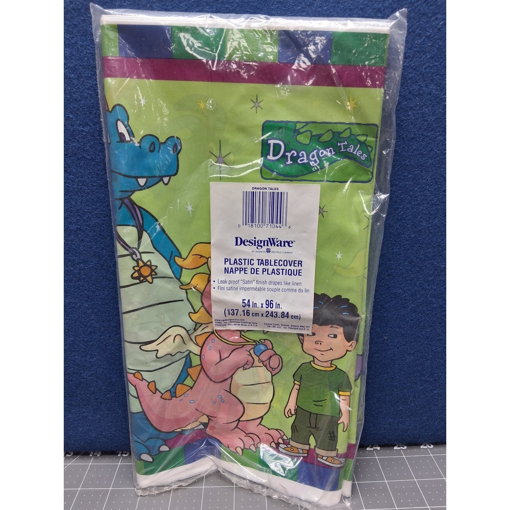 DesignWare Dragon Tales Plastic Tablecover Green Vintage 2001 Party Supply 54x96